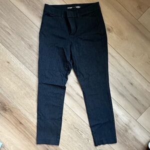 Old navy pixie skinny pants size 6 charcoal